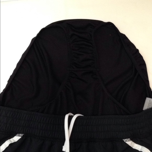 women's Champion running shorts - Picture 6 of 8